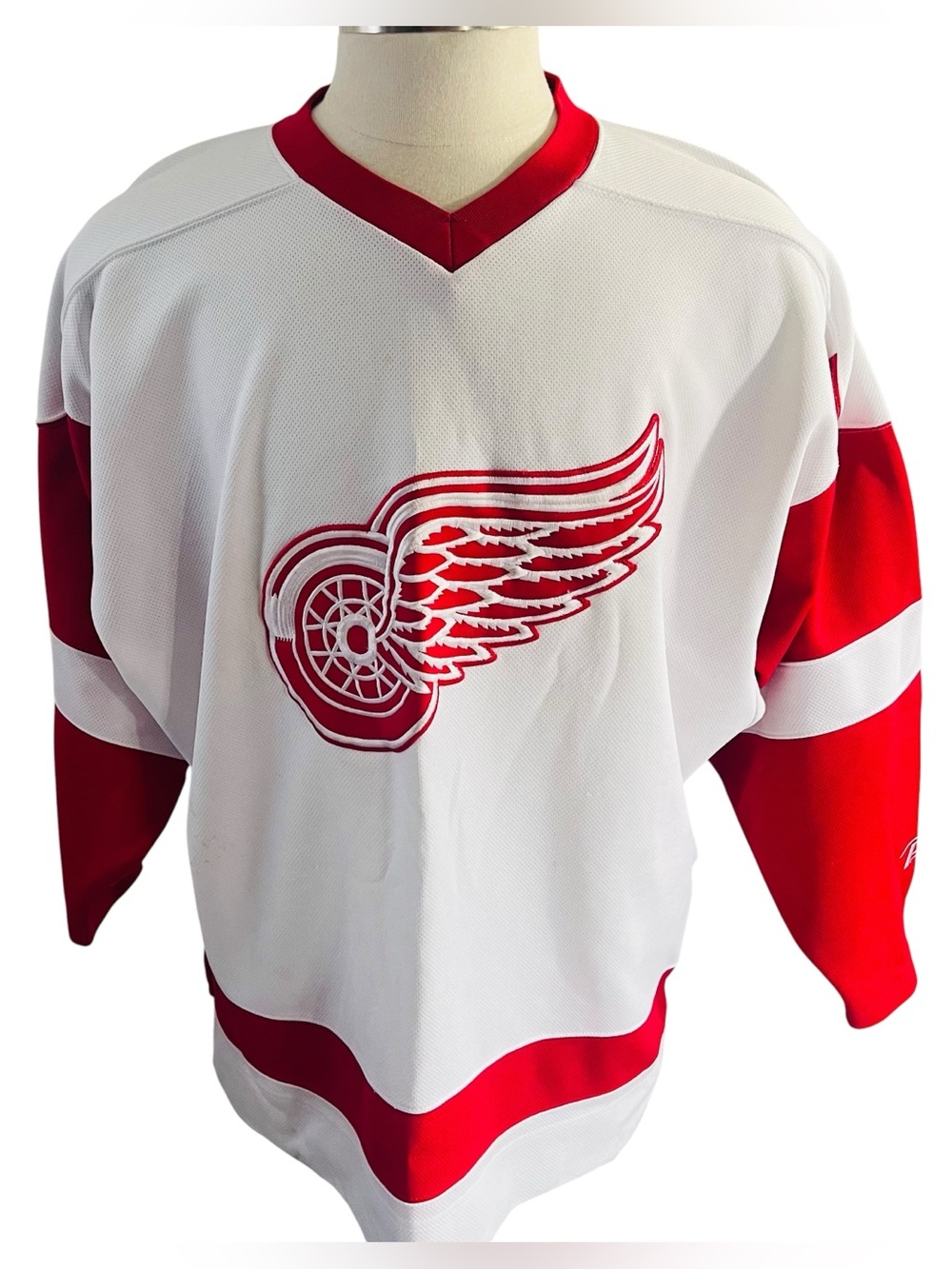 Vtg 99 Pro Player White Red Detroit Red Wings Jersey NHL Sz L Oversized WC Patch
